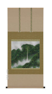 掛け軸／掛軸　青緑山水（稲垣　雅彦）<br>【送料無料】【代引手数料無料】<br>
