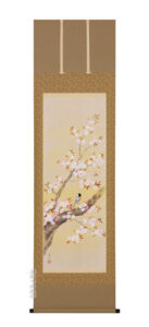 掛け軸／掛軸　桜に小禽（堀　高泉）<br>【送料無料】【代引手数料無料】