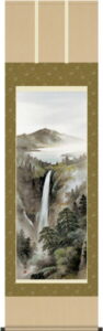 掛け軸／掛軸【山水】<br>秀麗名瀧（中山　雪邨）<br>【送料無料】【代引手数料無料】