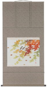 掛け軸／掛軸　紅葉に雀（出口華凰）<br>【送料無料】【代引き手数料無料】