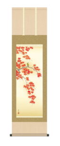 掛け軸／掛軸【花鳥/尺三】　<br>紅葉に小鳥　北山 歩生(三美会)　<br>秋　もみじ　【送料無料】【代引手数料無料】