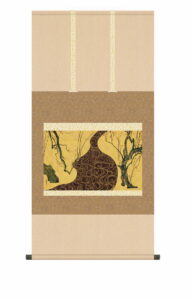 掛け軸【尺五】<br> 紅白梅図（尾形光琳）【複製】<br>床の間　モダン　巨匠　名作　和室　掛物　名画　複製画　日本製　尾形　光琳　紅白梅　【送料無料】【代引き手数料無料】