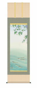 掛け軸／掛軸【夏】<br>楓に鮎（長江　桂舟）<br>　尺五　高さ190×幅54.5cm　床の間　モダン　和室　掛物　贈り物　夏掛け　清涼感【送料無料】【代引手数料無料】
