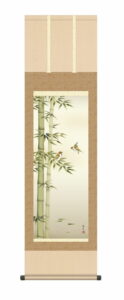 掛け軸(掛軸)【尺三幅】<br>竹に雀(高見 蘭石)<br>尺三　高さ164×幅44.5cm　床の間　モダン　和室　掛物　竹　雀　吉祥木　子孫繁栄　商売繁盛【送料無料】【代引き手数料無料】