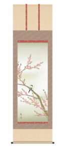 掛け軸【春掛け】<br>桃花に小鳥（森山 観月）<br>　尺五立　高さ190×幅54.5cm　春掛け　春飾り　桃　桃の節句　お雛様　床の間　和室　モダン　掛物　贈り物　花鳥画　【送料無料】【代引手数料無料】