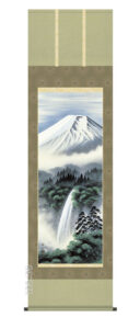 掛け軸／掛軸【富士/尺五】<br>富士幽谷【鈴村　秀山）<br>【送料無料】【代引手数料無料】